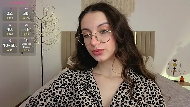 Real cutie1 online show from 06/06/26, 12:54