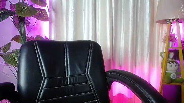 Snapshot of kiara_1122 chatting on 07/18/26, 02:27 kiara 1122 online show from 07/18/26, 02:27