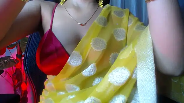 Snapshot of kiara_1122 chatting on 07/26/26, 10:16 kiara 1122 online show from 07/26/26, 10:16