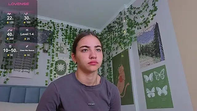 Ashley Pierce online show from 11/06/25, 04:13