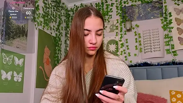 Ashley Pierce online show from 12/19/25, 04:08