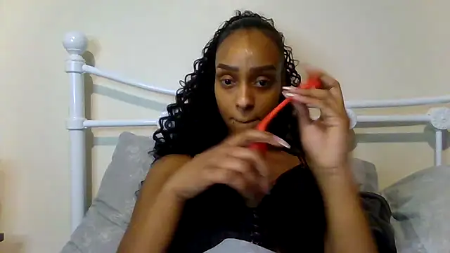 Snapshot of Hazel_Dollxx chatting on 01/13/26, 12:10 Hazel Dollxx online show from 01/13/26, 12:10