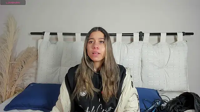 Rachell criss online show from 01/06/26, 03:43