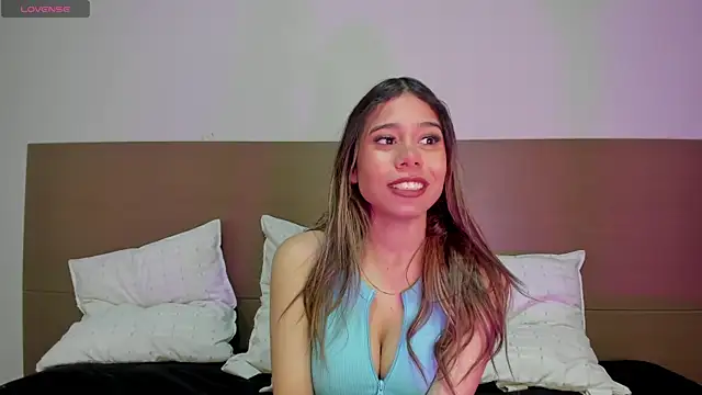 Rachell criss online show from 04/11/26, 04:17