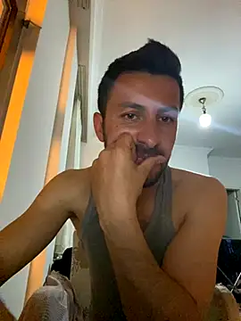 emredenizz07 online show from 11/03/25, 07:15