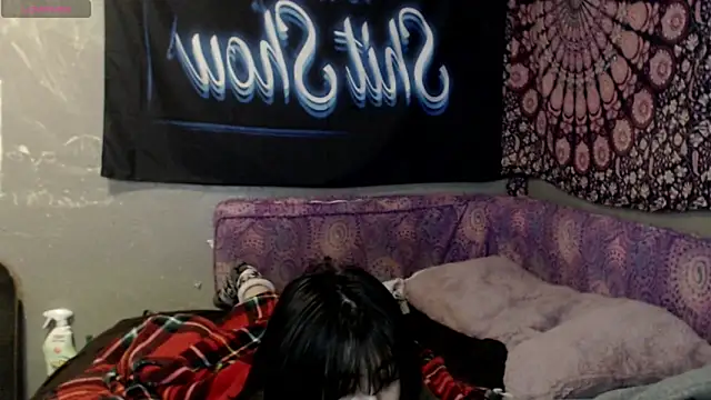 London Ray online show from 09/12/25, 09:42