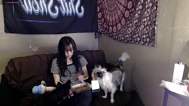 London Ray online show from 04/12/26, 07:41