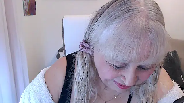 SusiLifeXXX online show from 10/22/25, 06:51