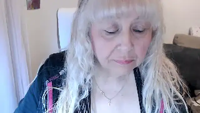 SusiLifeXXX online show from 10/27/25, 09:30