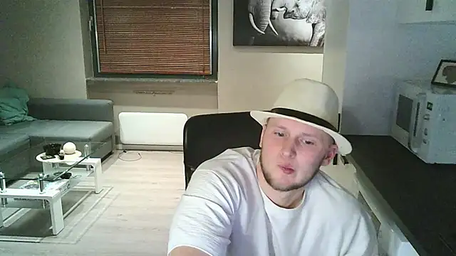 Dartanjanas13 online show from 10/31/25, 08:10