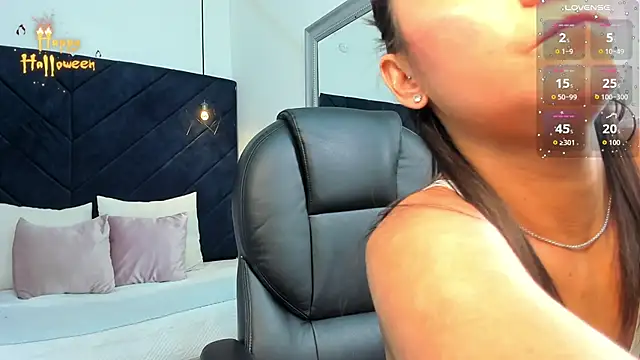 Snapshot of shamara_thomson chatting on 10/11/25, 12:58 shamara thomson online show from 10/11/25, 12:58