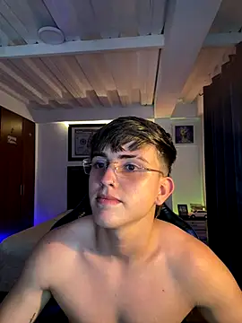 Justin trevor1 online show from 10/24/25, 10:17