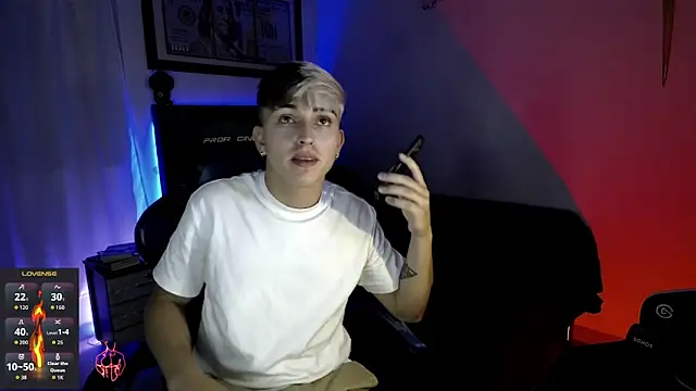 Justin trevor1 online show from 04/22/26, 02:14