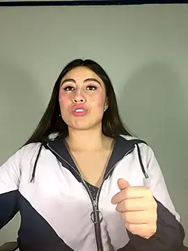 LunaBloom 77 online show from 12/18/25, 07:31