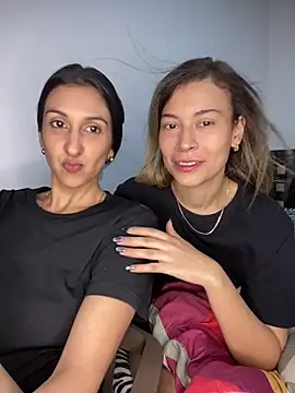 Snapshot of Saloriz_Col chatting on 02/18/26, 02:13 Saloriz Col online show from 02/18/26, 02:13