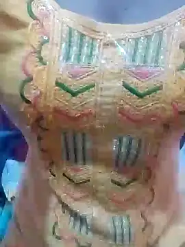 Snapshot of Reeta-rani chatting on 10/04/25, 04:10 Reeta-rani online show from 10/04/25, 04:10