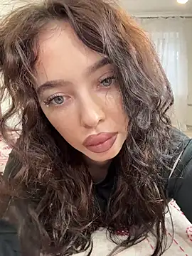 Hannah xBaby online show from 12/20/25, 11:06