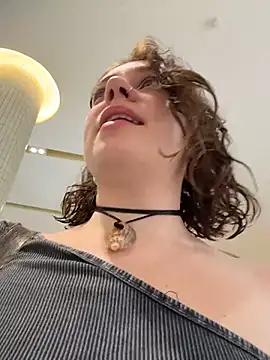 lucy-joy online show from 09/20/25, 09:32