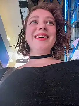 lucy-joy online show from 11/05/25, 10:15