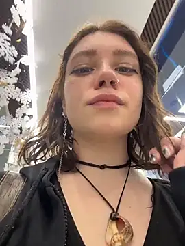 lucy-joy online show from 12/20/25, 09:16