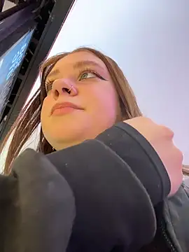 lucy-joy online show from 02/08/26, 09:34