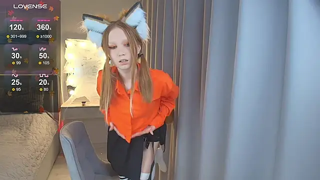 FoxyMira online show from 10/28/25, 01:25