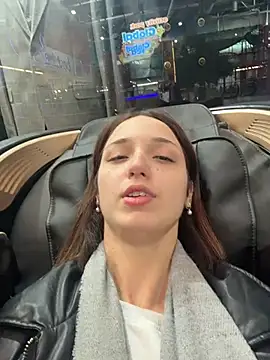 DollyTall online show from 10/16/25, 08:48