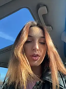 DollyTall online show from 11/19/25, 09:42