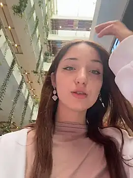 DollyTall online show from 04/10/26, 06:18