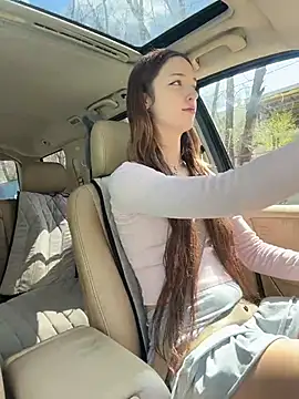 DollyTall online show from 04/24/26, 06:16