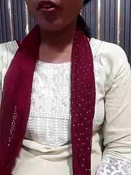 Snapshot of AnkitaDevi chatting on 10/16/25, 04:13 AnkitaDevi online show from 10/16/25, 04:13