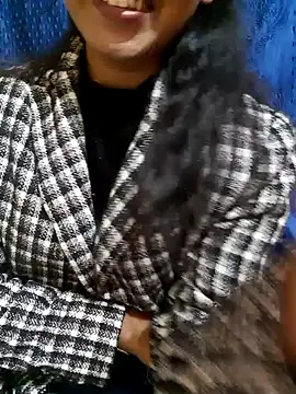 AnkitaDevi online show from 11/30/25, 03:32