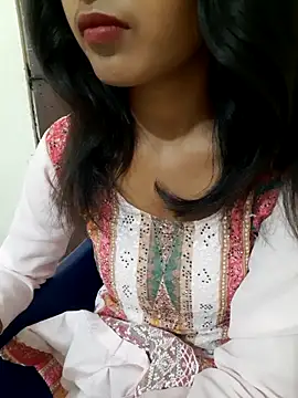 AnkitaDevi online show from 04/24/26, 03:42