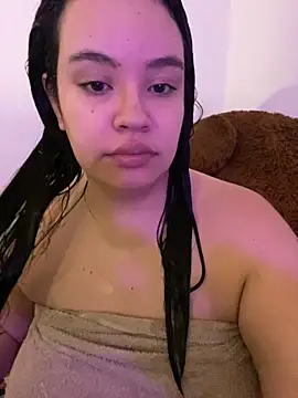 Emily Taylor2 online show from 11/26/25, 02:56