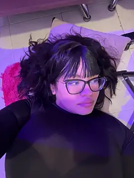 Emily Taylor2 online show from 04/05/26, 02:31