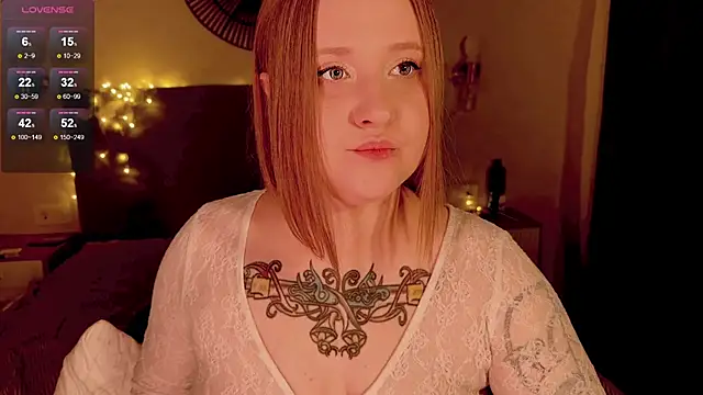 Snapshot of NaomiRey1 chatting on 11/01/25, 05:15 NaomiRey1 online show from 11/01/25, 05:15