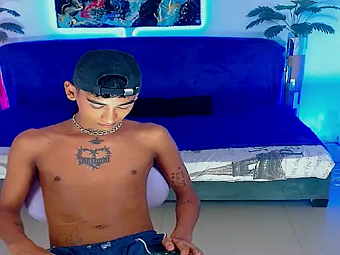 Snapshot of gabo_hotboy chatting on 05/18/26, 07:25 gabo hotboy online show from 05/18/26, 07:25