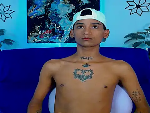 Snapshot of gabo_hotboy chatting on 05/30/26, 06:27 gabo hotboy online show from 05/30/26, 06:27