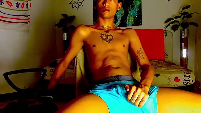 Snapshot of gabo_hotboy chatting on 07/08/26, 04:06 gabo hotboy online show from 07/08/26, 04:06