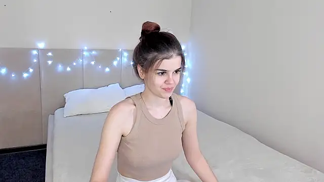 Snapshot of Infinity_Ti chatting on 01/06/26, 01:53 Infinity Ti online show from 01/06/26, 01:53