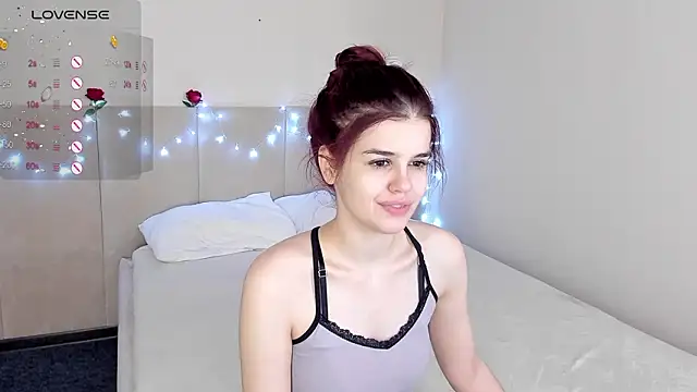 Snapshot of Infinity_Ti chatting on 02/15/26, 01:57 Infinity Ti online show from 02/15/26, 01:57