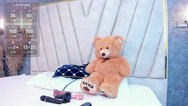 AmyStar1 online show from 11/22/25, 09:25