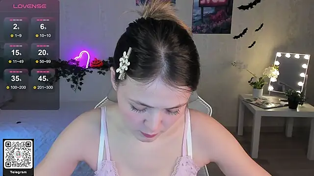 ArleneThomas online show from 11/07/25, 01:44