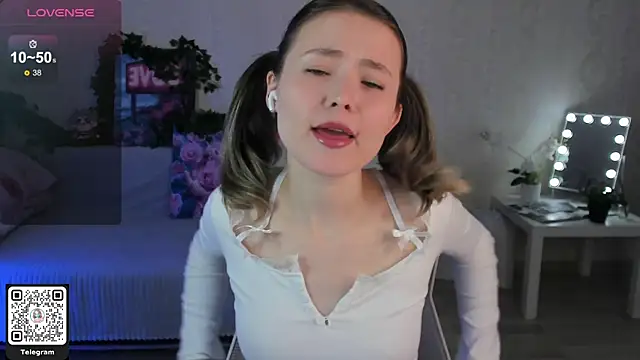 ArleneThomas online show from 12/19/25, 02:02