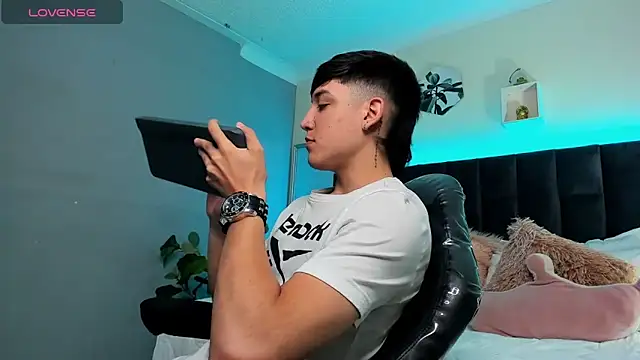 Ares di martin online show from 10/06/25, 02:14