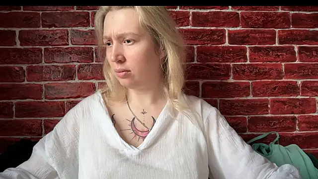 CitrusBlissss online show from 10/31/25, 02:45