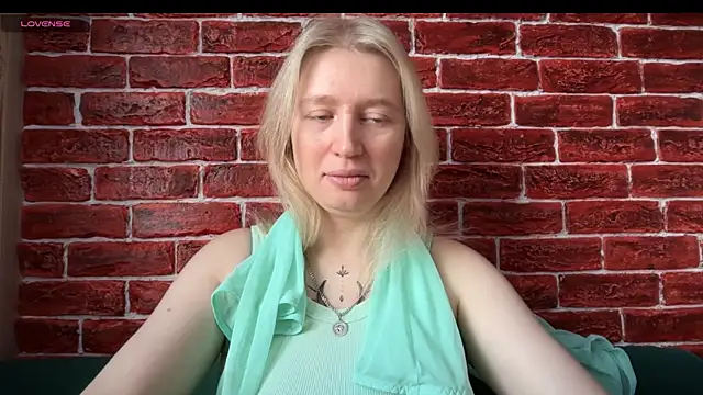 CitrusBlissss online show from 11/03/25, 02:24