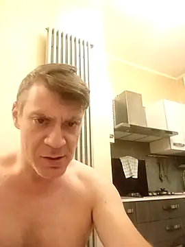 Snapshot of no-tabu chatting on 11/17/25, 04:40 no-tabu online show from 11/17/25, 04:40