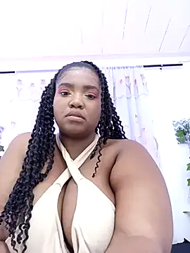 SamaraArtiaga1 online show from 12/04/25, 12:20