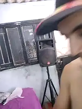 miroqui143 online show from 10/10/25, 12:42